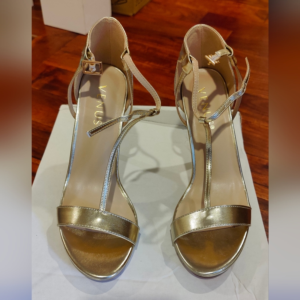 Women dress heels